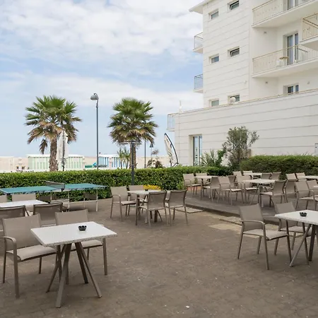 Hotel Mondial
