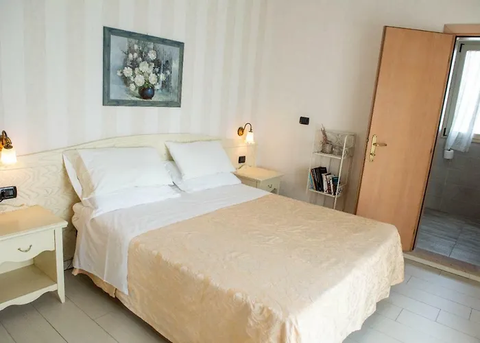Mondial Hotel 3*