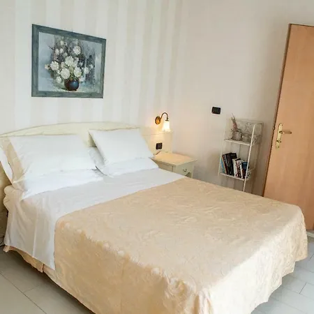 Mondial Hotel 3*